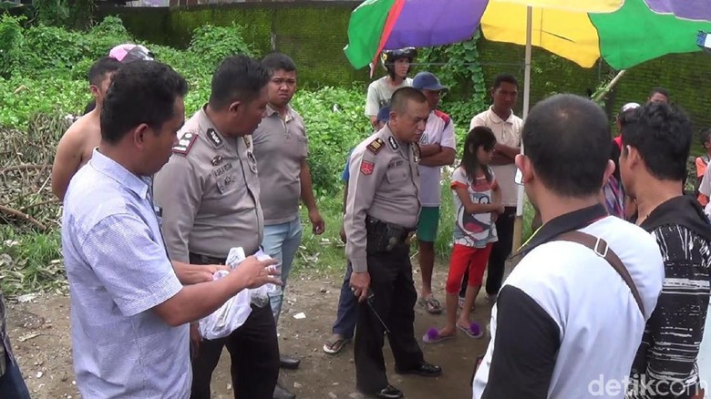 Diduga Stres, Pria di Gowa Bacok 2 Wanita Lalu Bunuh Diri Diduga Stres, Pria di Gowa Bacok 2 Wanita Lalu Bunuh Diri