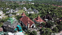 Puja Mandala adalah pusat peribadatan 5 agama. Unik karena dalam satu kawasan yang sama ada 5 rumah peribadatan yang menunjukkan kalau Bali sangat peduli dengan toleransi agamanya (Muhammad Zaky Fauzi Azhar/detikTravel)