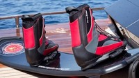Bukan yacht mewah namanya, jika tidak dilengkapi dengan sejumlah permainan air. Yacht CR7 ini bahkan memiliki paddleboards, wake boards, ski air, kayak, jet ski hingga peralatan scuba diving (yachtcharterfleet)