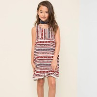 Di usianya yang masih sembilan tahun, Ella sudah menjadi model bagi banyak merek pakaian internasional yang populer, termasuk Zara Kids, Abercrombie & Fitch, Levi, dan Lacoste. Foto: Instagram