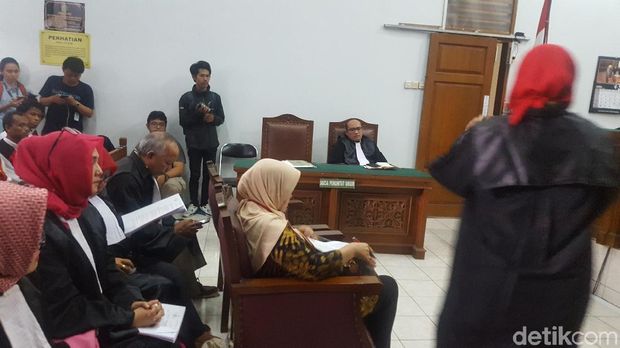 Bacakan Pledoi, Asma Dewi Merasa Dizalimi