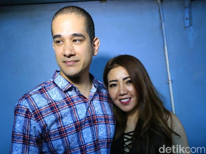 Okan Cornelius dan Lee Sachi sata ditemui di Trans TV.