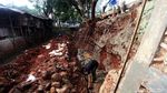 Longsor, Turap RPTRA Tiga Durian Diperbaiki