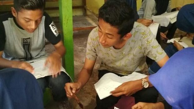Riuhnya Pelajar SMA Belajar Membatik Khas Lamongan