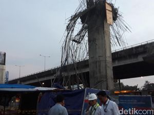 Digaris Polisi, Ini Penampakan Tiang Girder Proyek Becakayu yang Ambruk