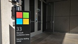 Microsoft Tawarkan Pengunduran Diri Sukarela 60.000 Karyawan