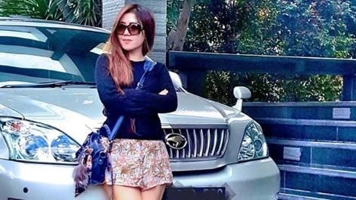 Okan Cornelius dan Lee Sachi dari instagram.