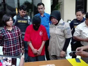 Datang ke Surabaya, Pria Bandung Ini Diamankan Karena Jual Istri