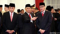 8. Dra. Marina Estella Anwar Bey, Dubes RI untuk Bolivia, 9. Muliaman Darmansyah Hadad, Dubes RI untuk Swiss merangkap Liechtenstein, 10. Dra. Niniek Kun Naryatie, Dubes RI untuk Argentina, merangkap Paraguay, dan Uruguay, 11. Des. R.P. Pratito Soeharyo, Dubes RI untuk Laos, 12. Raden Mohammad Benyamin Scott Carnadi, S.H., M.B.A., LL.M, Dubes RI untuk Republik Fiji, merangkap Republik Kiribari, Republik Nauru dan Tuvalu, 13. Drs. Rossalis Rusman Adenan,M.B.A, Dubes RI untuk Sudan merangkap Eritrea.
