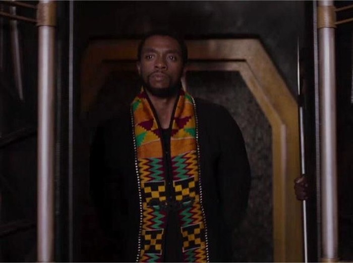 kostum dan aksesori Black Panther