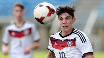 Kai Havertz, Bayer Leverkusen. Pemain 19 tahun ini sudah memperlihatkan potensi besar sebagai seorang gelandang serang. Siapkan tebusan cukup besar agar Leverkusen rela melepasnya. (Foto: Filipe Farinha/Bongarts/Getty Images)