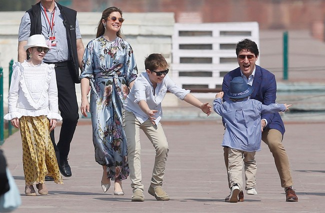 Menikah pada 2005, Justin dan Sophie Trudeau dikaruniai tiga anak, Xavier (15 tahun), Ella Grace (14 tahun) dan Hadrien (9 tahun).  Foto: Reuters