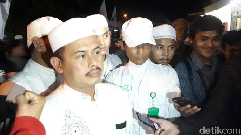 Ada Dosen Diskors Kampus karena Bercadar, Alumni 212 Mengecam Keras Ada Dosen Diskors Kampus karena Bercadar, Alumni 212 Mengecam Keras