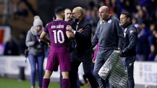 Pep Guardiola sudah punya pengalaman terhadap ketatnya atmosfer Liga Primer Inggris.