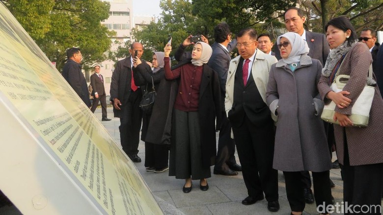 Ke Monumen Bom Atom Hiroshima, JK: Ini Akibat Perang Pakai Nuklir Ke Monumen Bom Atom Hiroshima, JK: Ini Akibat Perang Pakai Nuklir
