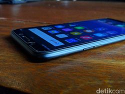 Unboxing Oppo A83, Ponsel Selfie Pintar Ramah Kantong