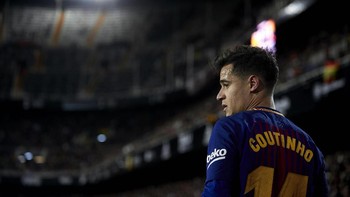 Di sebelah sayap, dihuni oleh Philipe Coutinho. Foto: Manuel Queimadelos Alonso/Getty Images