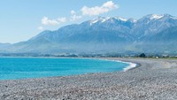 Tiap sudut Selandia Baru, cantik adanya. Namun satu yang jarang orang tahu adalah Kaikoura, sebuah kota di pinggir pantai yang punya populasi paus sperma. (Thinkstock)