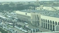 Akibat kebakaran yang terjadi pada Selasa (20/2) siang waktu setempat, Bandara Internasional Malta berhenti beroperasi. Malta merupakan negara kepulauan di Eropa yang terletak di tengah Laut Mediterania, tepatnya antara Sicily dan pantai Afrika Utara. Foto: Demaris Agius/independent.com.mt