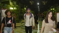 Ammar Zoni dan Ranty Maria terlihat saat menghadiri syukuran 1 tahun sinetron Anak Langit Selasa (20/2/2018) malam. Foto: Noel/detikHOT
