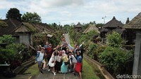 Destinasi yang masih orisinil itu bernama Desa Adat Penglipuran. Disebut-sebut juga sebagai yang tercantik se-Indonesia! (Muhammad Zaky Fauzi Azhar/detikTravel)