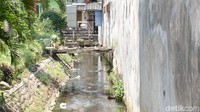 Lokasi penangkapan ular sanca, di sungai dekat permukiman (Foto: M Rofiq/detikcom)