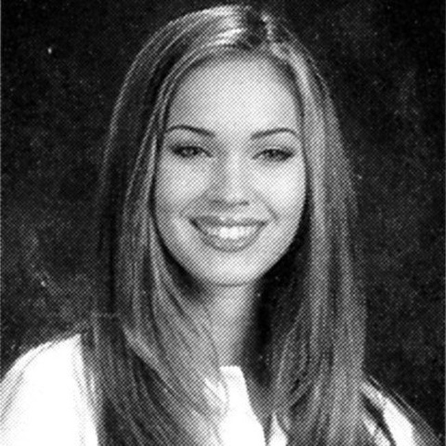 Wajah Megan Fox di buku tahunan sekolah Port St. Lucie, pada 2001. Foto: InStyle
