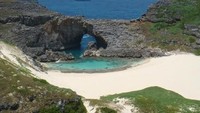 Jepang pun punya destinasi cantik yang sering terlewatkan, Mimamishima di Ogasawara-mura. Tempat ini masih asri dan sepi. Lihat deh pantai cantik ini, yakin nggak mau ke sini? (Tripadvisor)