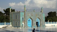 Masjid ini dibangun pada tahun 1118, pada masa Kerajaan Seljuq yang dipimpin oleh Ahmad Sanjar. Masjid ini sempat hancur oleh pasukan Genghis Khan dan dibangun lagi pada tahun 1481 oleh Sultan Husayn Mizra (ChaL Hut/Facebook)