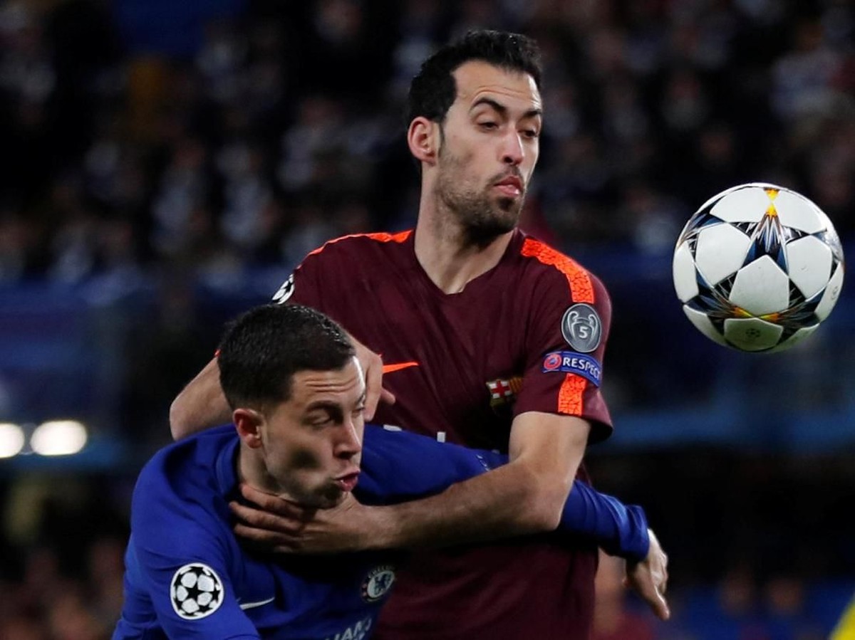 Pemain Barcelona, Sergio Busquets, saat melawan Chelsea. (Foto: Eddie Keogh/Reuters)