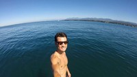 Dilihat dari akun Instagram pribadinya, Dani Pedrosa sepertinya sering mengisi waktu luang dengan bermain olahraga air di laut. (26_danipedrosa/Instagram)