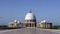 Gereja ini bernama Basilika Our Lady of Peace of Yamoussoukro. (Luc Gnago/Reuters)