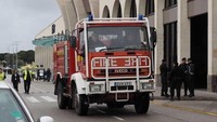 Api dilaporkan mulai muncul sekitar pukul 13.15 waktu setempat, dari ruang pompa kecil untuk akuarium ikan di kompleks bandara. Ruang pompa itu ada di kompleks terminal kedatangan bandara. Petugas pemadam langsung dikerahkan ke lokasi. Foto: independent.com.mt