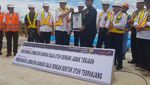 Tak Disetop, Rangka Jembatan Kebanggaan Jokowi Mulai Dipasang