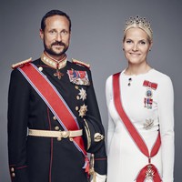 Bukan karena pekerjaannya yang membuatnya jadi kontroversi. Namun kehidupan liarnya kala itu. Sebelum bertemu dengan sang Pangeran, Mette-Marit adalah pecandu narkoba.  Foto: Getty Images