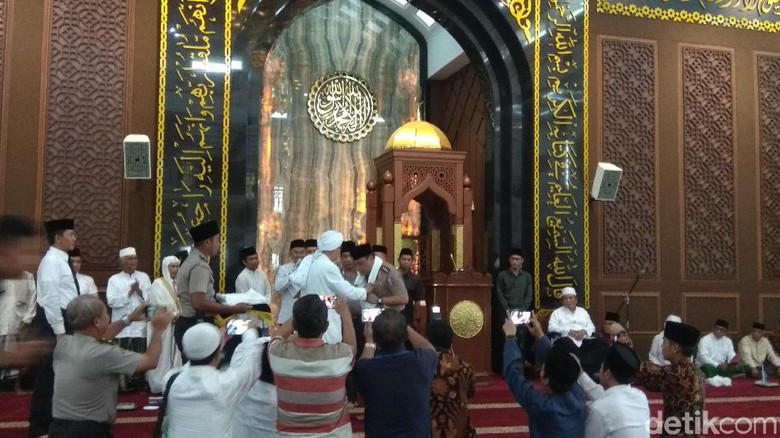 Wakapolri Minta Masyarakat Tidak Percaya Isu Penyerangan Kiai Wakapolri Minta Masyarakat Tidak Percaya Isu Penyerangan Kiai