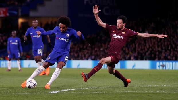 Willian mencetak gol indah saat Chelsea ditahan imbang Barcelona.