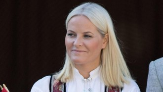 Putri Mahkota Norwegia Minta Maaf, Nyesal Temanan dengan Jeffrey Epstein