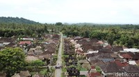 Atsmosfernya memang beda dengan daerah Bali lainnya. Desa Penglipuran mempunyai prinsip adanya larangan akan poligami (Muhammad Zaky Fauzi Azhar/detikTravel)