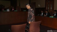 Yudi Widiana dituntut 10 tahun penjara dan denda Rp 1 miliar subsider kurungan 6 bulan.