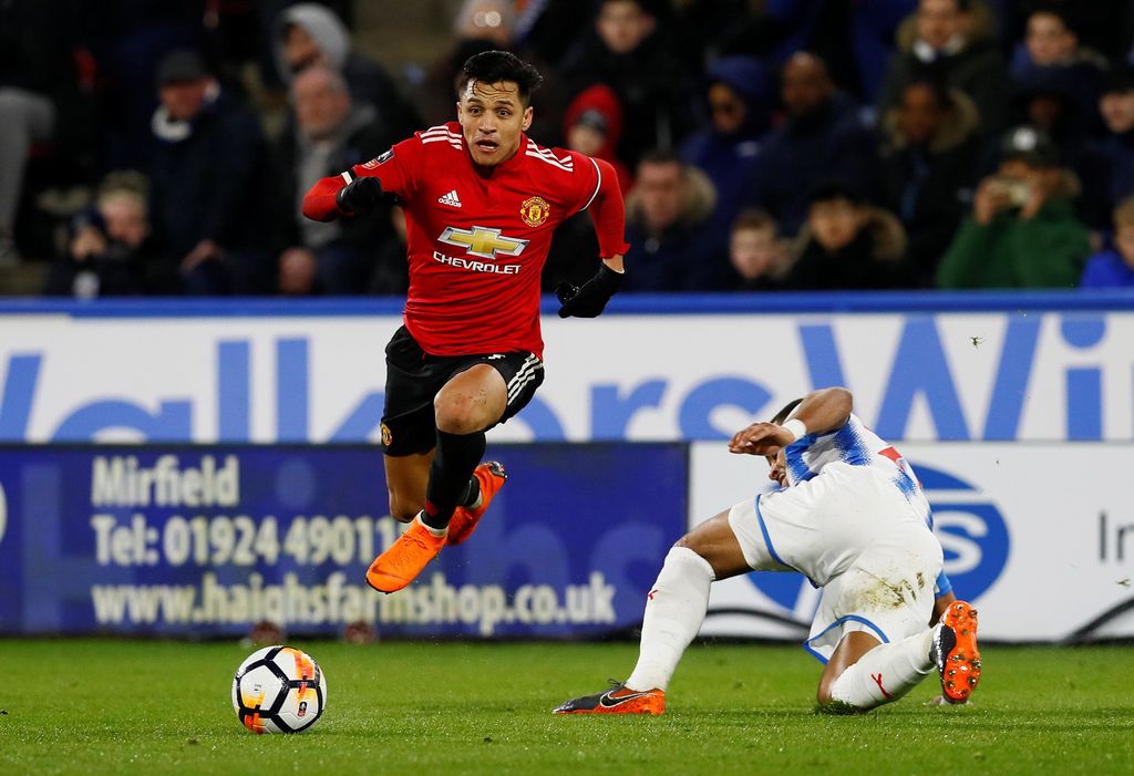 Alexis Sanchez Soccer Football - FA Cup Fifth Round - Huddersfield Town vs Manchester United - John Smith's Stadium, Huddersfield, Britain - February 17, 2018 Manchester United's Alexis Sanchez in action Action Images via Reuters/Jason Cairnduff