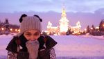 Foto: Gaya Liburan Luna Maya di Rusia