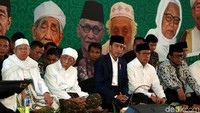 Zikir Kebangsaan juga dihadiri Ketua Umum Majelis Ulama Indonesia (MUI) KH Maruf Amin, ulama dan tokoh Partai Persatuan Pembangunan (PPP) KH Maimoen Zubair (Mbah Moen), Menteri Agama Lukman Hakim Saifuddin, dan Ketua DPD Oesman Sapta Odang.