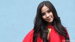 Merah Menyala! Agatha Chelsea Makin Imut Aja