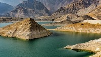 Muscat adalah kota pelabuhan di Oman. Yang bikin eksotis, kota ini di kelilingi oleh pegunungan dan gurun. (Thinkstock)