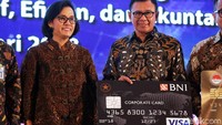 BNI Corporate Card akan menjadi alat pembayaran untuk transaksi yang berhubungan dengan kedinasan pemerintah seperti pembelian tiket perjalanan dinas, akomodasi, transportasi, hingga biaya jamuan.