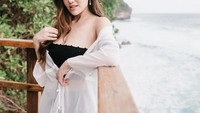 Dilihat detikTravel dari laman Instagram miliknya, @ditasoedarjo sepertinya kamu suka liburan ke pantai ya? (Instagram/@ditasoedarjo)