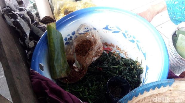 Sayuran dan lauk nasi jagung