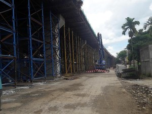 Duh, Coran Tol BORR Milik Jasa Marga Ambruk