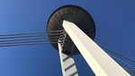 Foto: Ini Jembatan yang Punya UFO